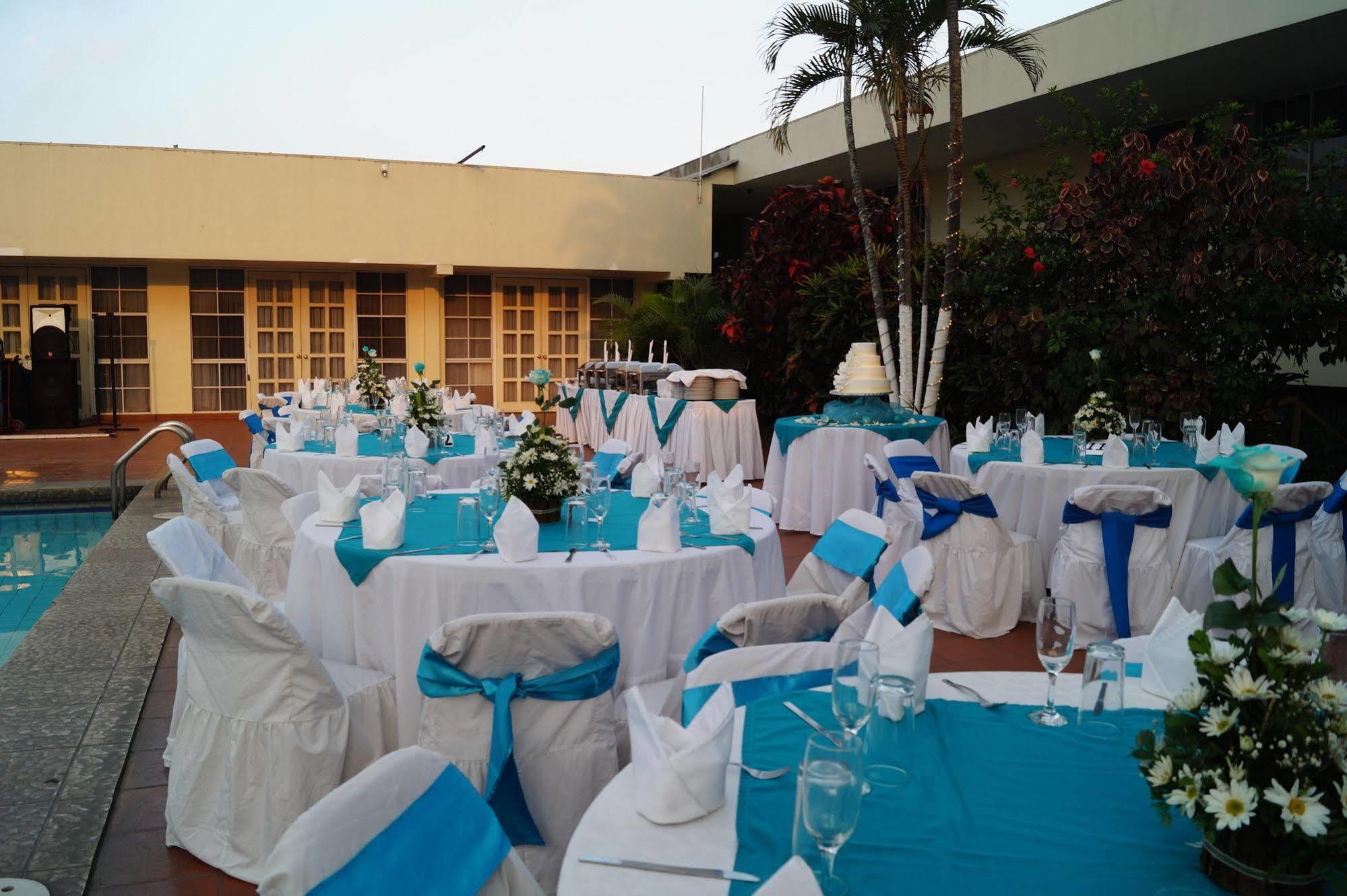 Siesta Hotel And Casino Antiguo Cuscatlán Exteriör bild